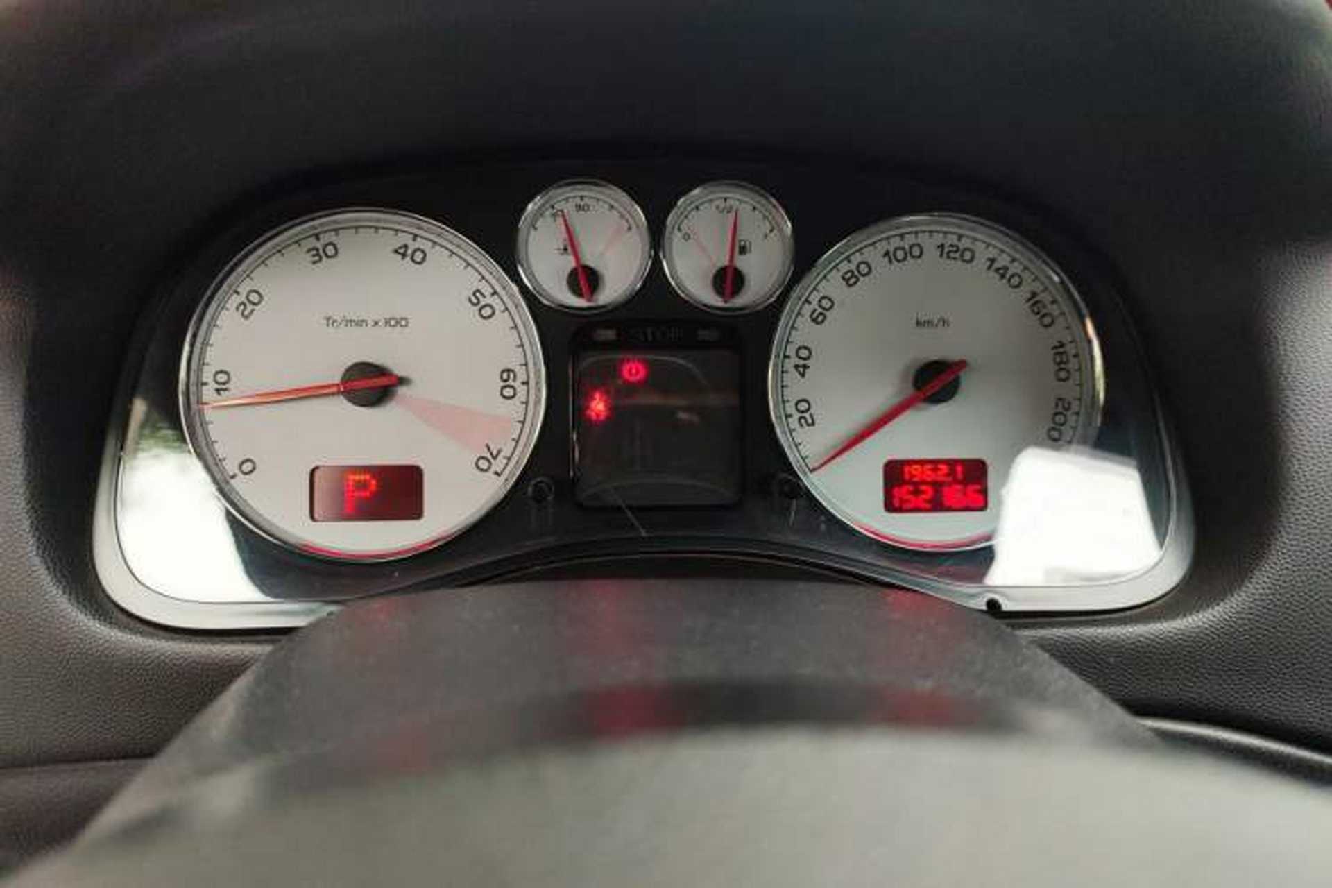 Used Peugeot 307 2013 Hatchback 1.6L Automatic Comfort Edition Instrument Cluster