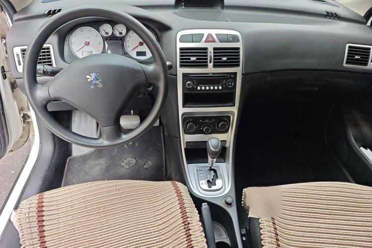Used Peugeot 307 2013 Hatchback 1.6L Automatic Comfort Edition Interior 2