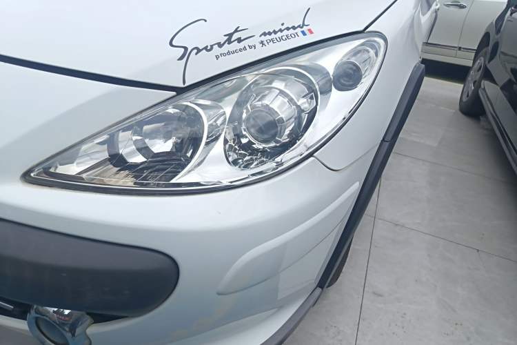 Used Peugeot 307 2013 1.6L Automatic CROSS Left Front Headlight
