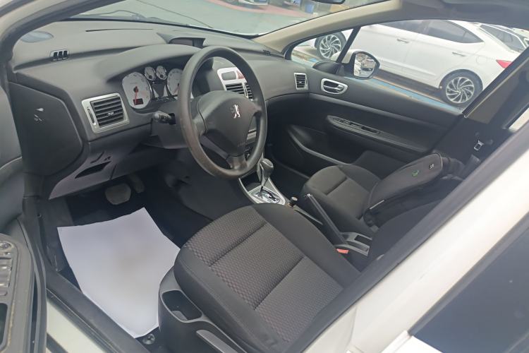 Used Peugeot 307 2013 1.6L Automatic CROSS Left Front Seat