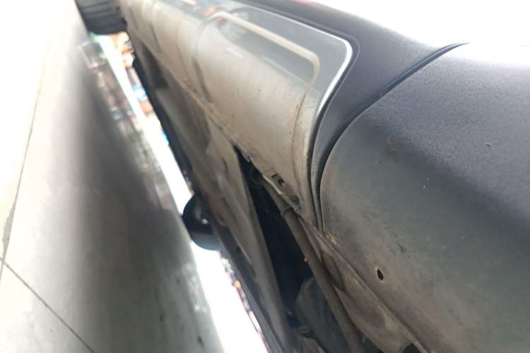 Used Peugeot 307 2013 1.6L Automatic CROSS Left Side Sill