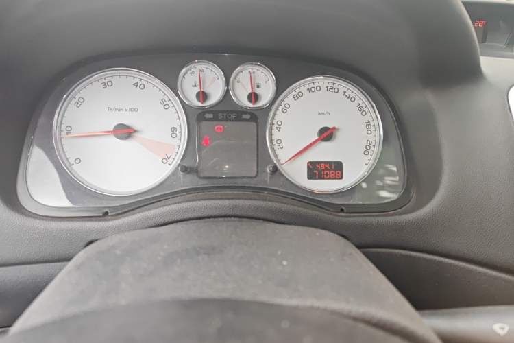Used Peugeot 307 2013 Hatchback 1.6L Manual Comfort Edition Odometer Close Up