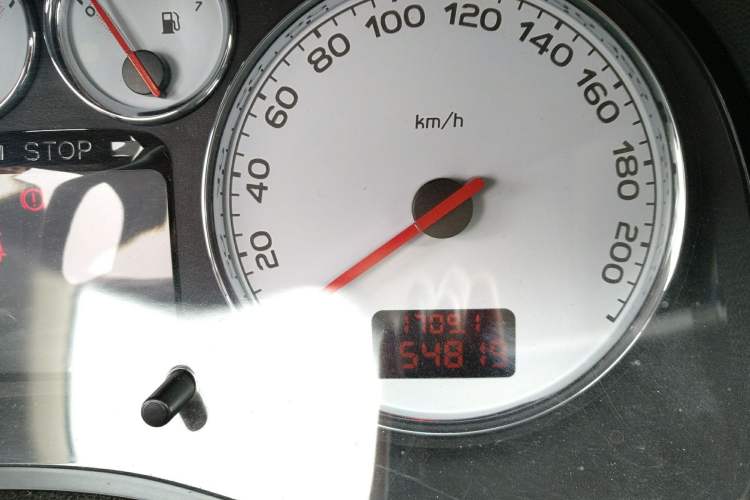 Used Peugeot 307 2013 Hatchback 1.6L Manual Comfort Edition Odometer Close Up