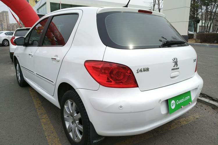 Used Peugeot 307 2013 Hatchback 1.6L Manual Comfort Edition Rear Left 45 Deg