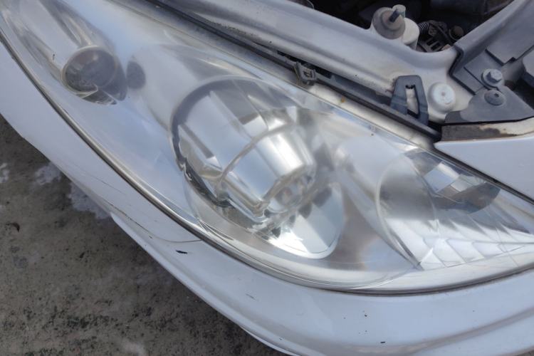 Used Peugeot 307 2013 Hatchback 1.6L Manual Comfort Edition Right Front Headlight