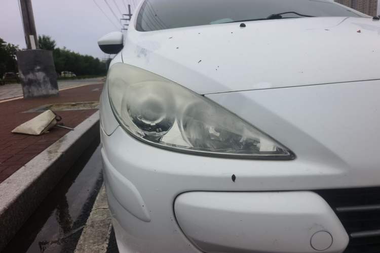 Used Peugeot 307 2013 Hatchback 1.6L Manual Comfort Edition Right Front Headlight