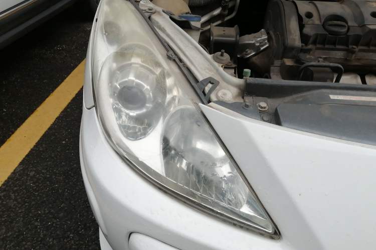 Used Peugeot 307 2013 Hatchback 1.6L Manual Comfort Edition Right Front Headlight