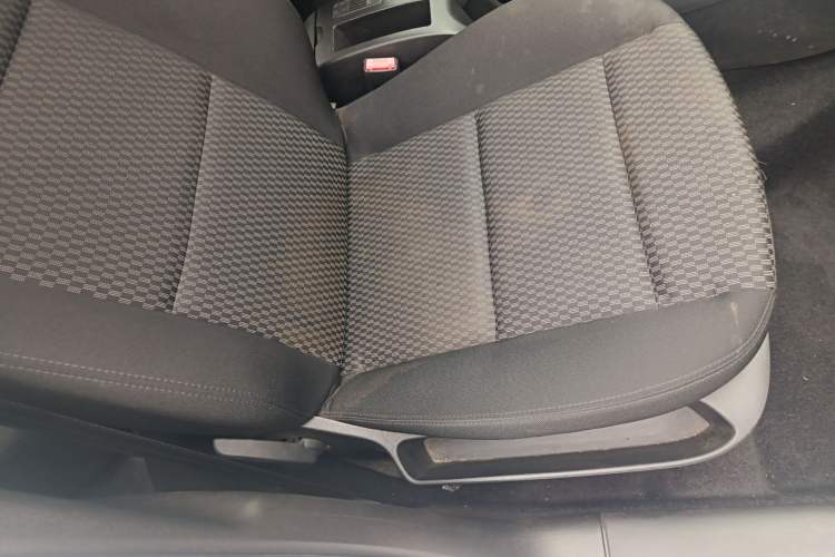 Used Peugeot 307 2013 1.6L Automatic CROSS Right Front Seat