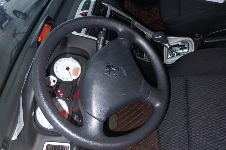 Used Peugeot 307 2013 Hatchback 1.6L Automatic Comfort Edition Steering Wheel