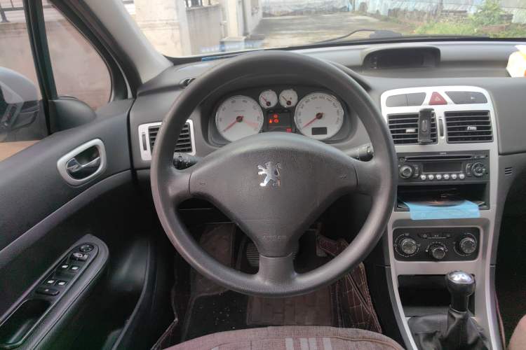 Used Peugeot 307 2013 Hatchback 1.6L Manual Comfort Edition Steering Wheel