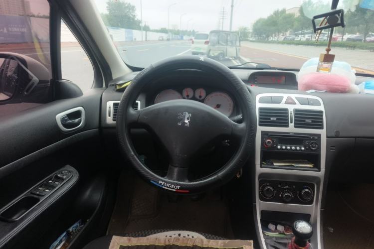 Used Peugeot 307 2013 Hatchback 1.6L Manual Comfort Edition Steering Wheel
