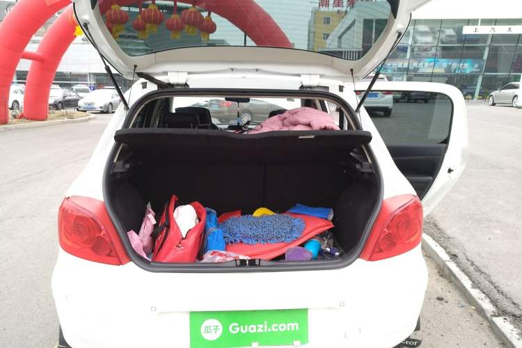 Used Peugeot 307 2013 Hatchback 1.6L Manual Comfort Edition Trunk