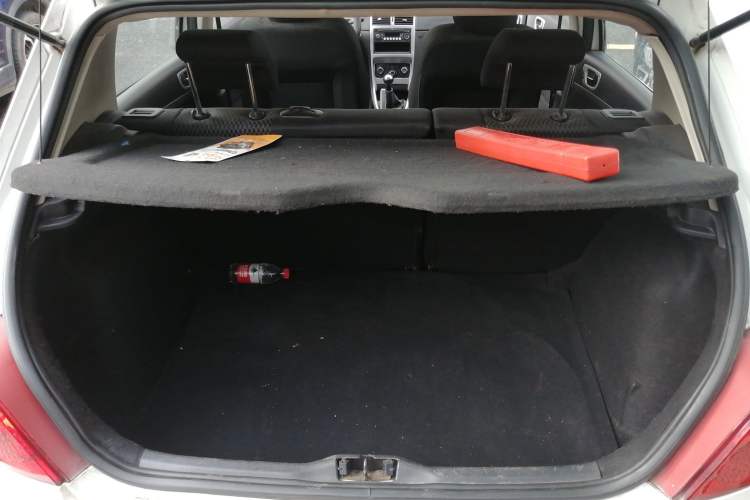 Used Peugeot 307 2013 Hatchback 1.6L Manual Comfort Edition Trunk