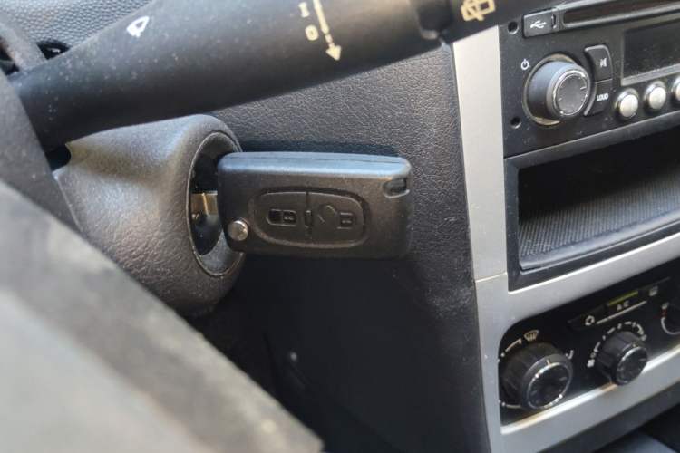 Used Peugeot 307 2013 Hatchback 1.6L Manual Comfort Edition Vehicle Key