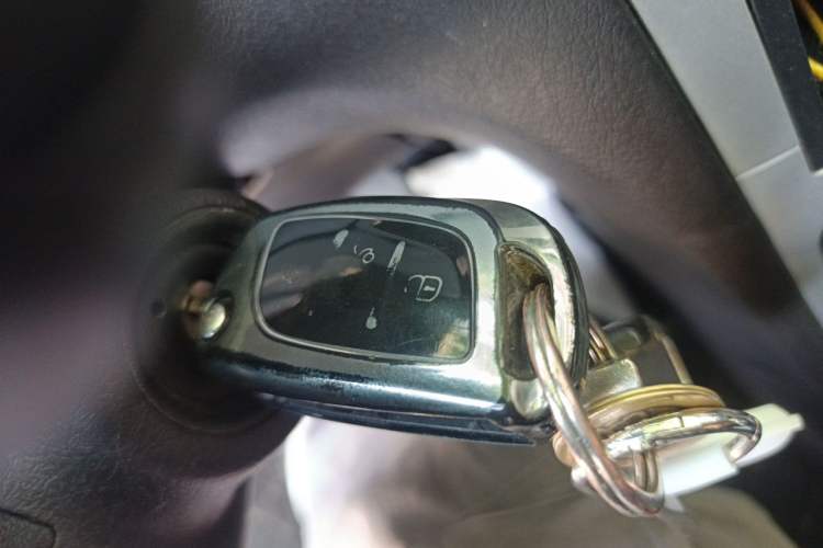 Used Peugeot 307 2013 Hatchback 1.6L Manual Comfort Edition Vehicle Key