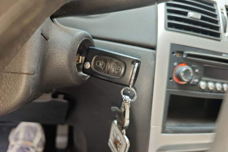 Used Peugeot 307 2013 Hatchback 1.6L Automatic Comfort Edition Vehicle Key