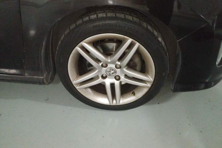 Used Peugeot 308 2009 1.6T CC Automatic Luxury Model Right Front Wheel Hub