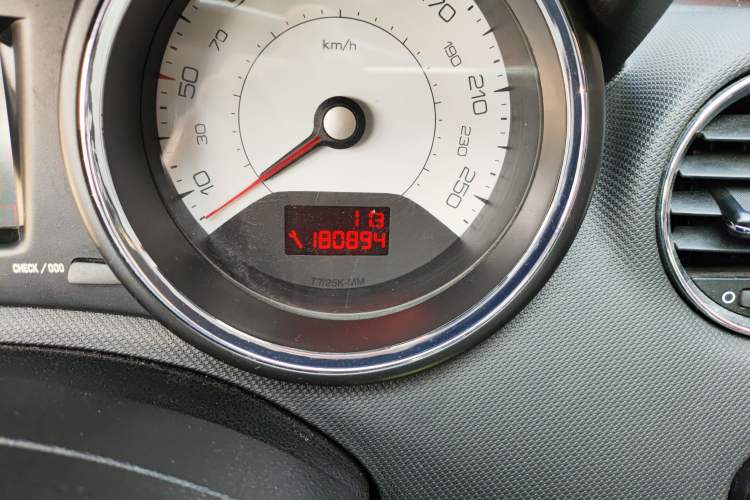 Used Peugeot 308 2009 1.6T CC Automatic Fashion Edition Odometer Close Up