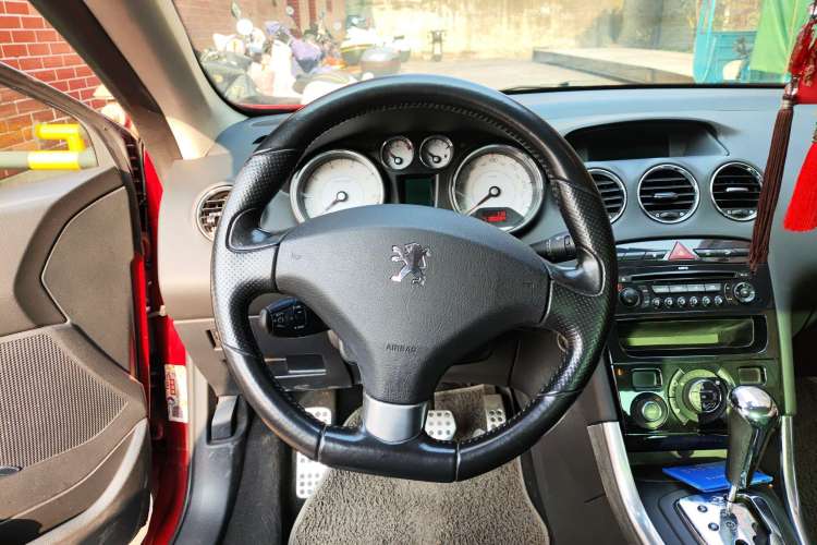 Used Peugeot 308 2009 1.6T CC Automatic Fashion Edition Steering Wheel