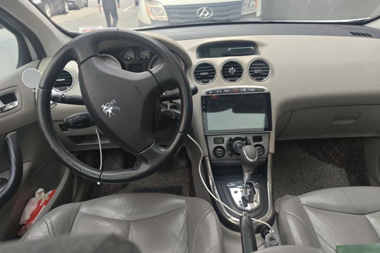 Used Peugeot 308 2009 1.6T SW Fashion Edition Center Console