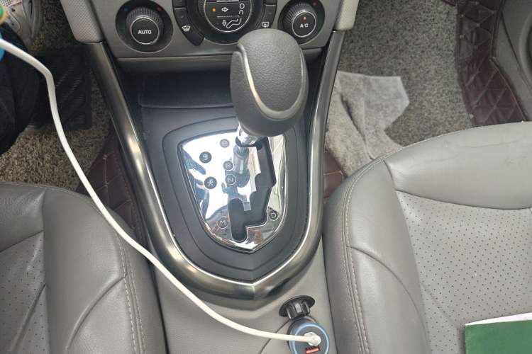 Used Peugeot 308 2009 1.6T SW Fashion Edition Gear Lever