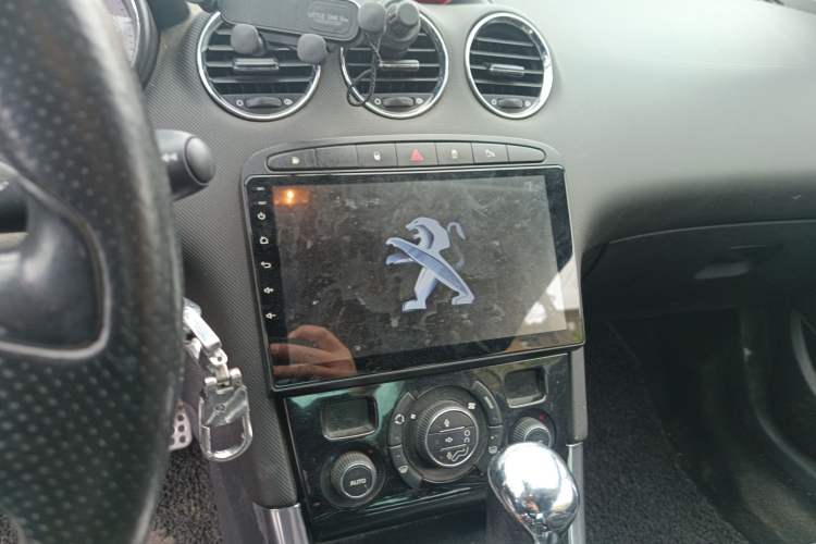 Used Peugeot 308 2009 1.6T CC Automatic Fashion Edition Audio And AC Panel
