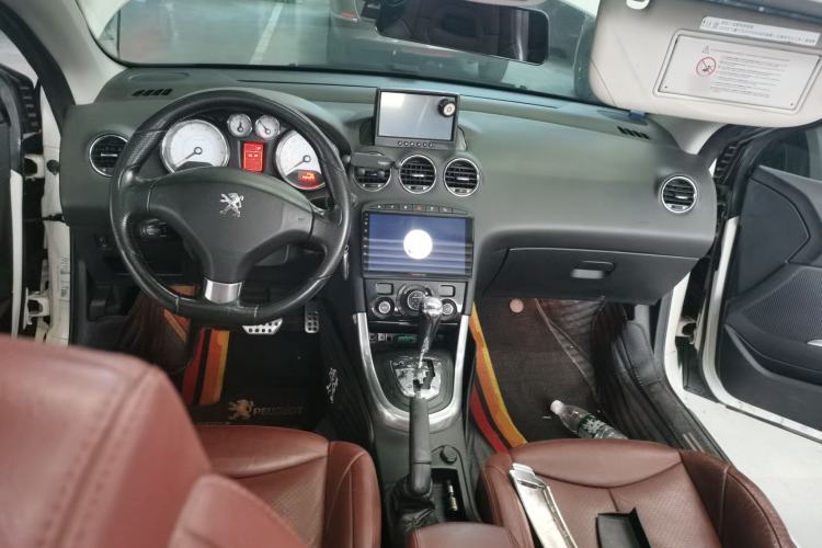 Used Peugeot 308 2009 1.6T CC Automatic Fashion Edition Center Console