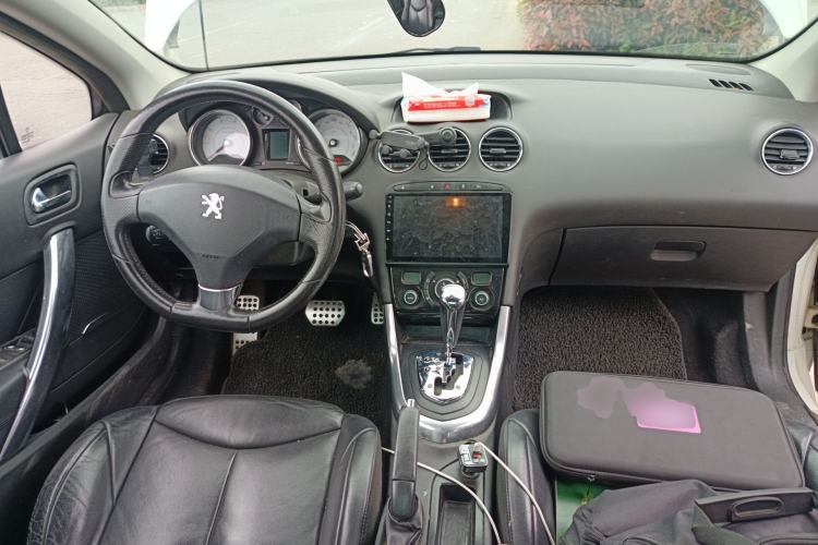 Used Peugeot 308 2009 1.6T CC Automatic Fashion Edition Center Console
