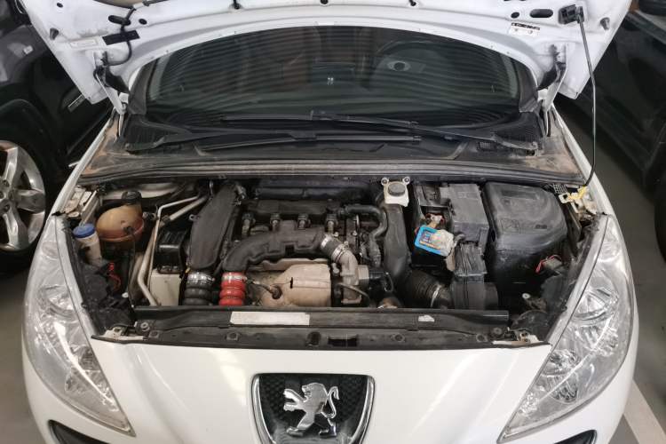 Used Peugeot 308 2009 1.6T CC Automatic Fashion Edition Engine Bay