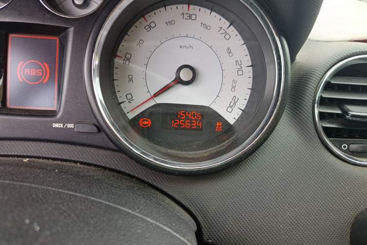 Used Peugeot 308 2009 1.6T CC Automatic Fashion Edition Odometer Close Up