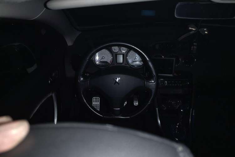 Used Peugeot 308 2009 1.6T CC Automatic Luxury Model Steering Wheel
