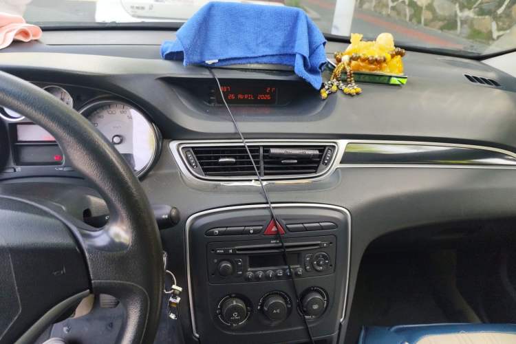 Used Peugeot 308 2012 1.6L Manual YouShang Edition Audio And AC Panel