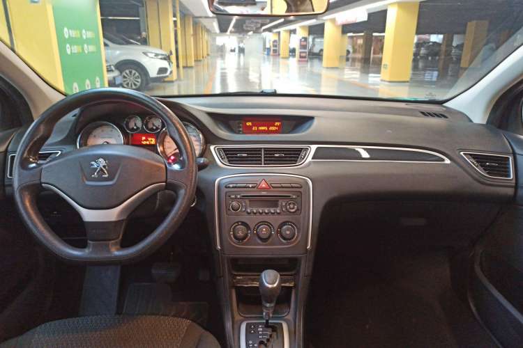 Used Peugeot 308 2012 1.6L Automatic YouShang Model Center Console