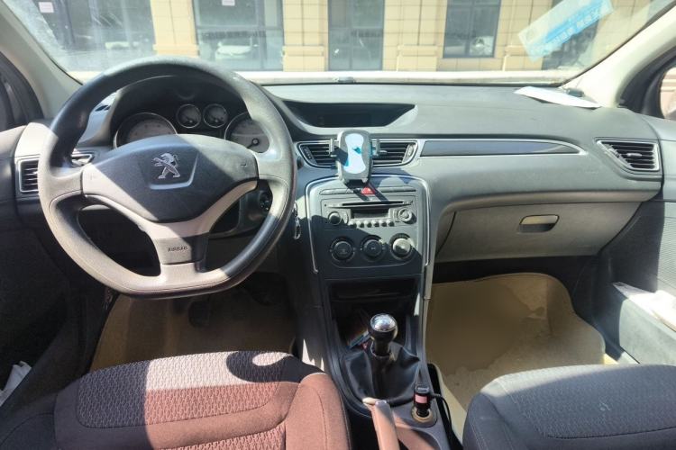 Used Peugeot 308 2012 1.6L Manual YouShang Edition Center Console