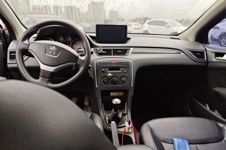 Used Peugeot 308 2012 1.6L Manual YouShang Edition Center Console