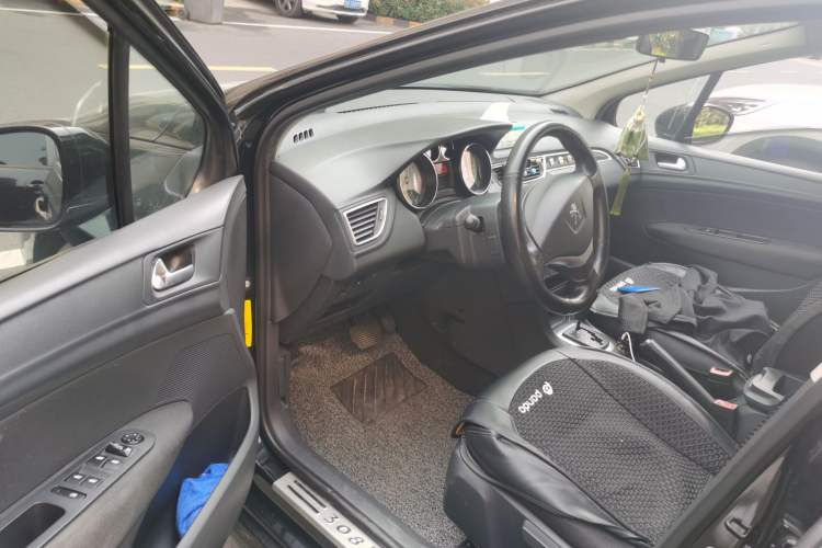 Used Peugeot 308 2012 1.6L Automatic YouShang Model Driver Seat