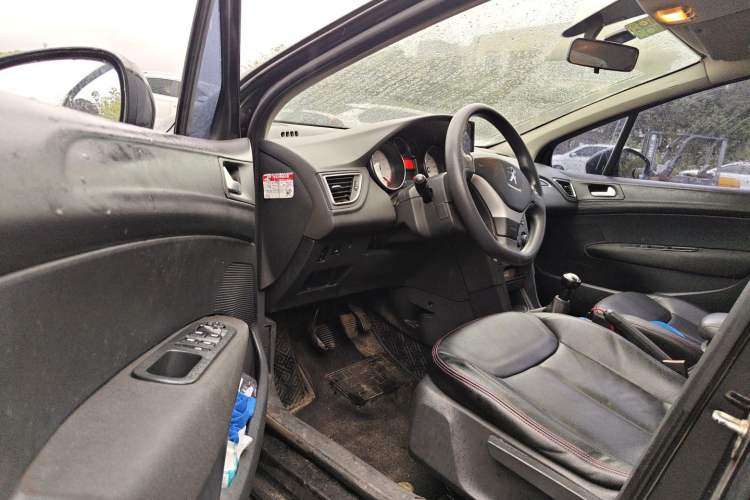Used Peugeot 308 2012 1.6L Manual YouShang Edition Driver Seat
