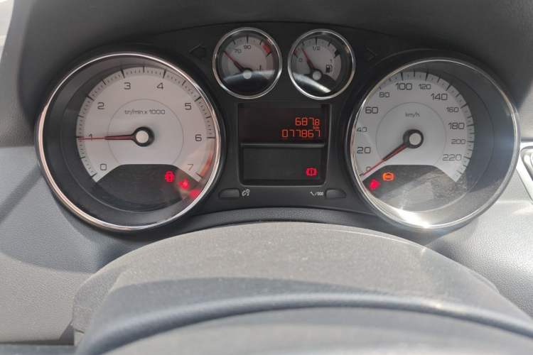 Used Peugeot 308 2012 1.6L Manual YouShang Edition Odometer Close Up