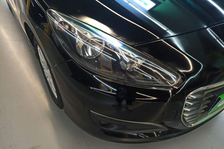 Used Peugeot 308 2012 1.6L Automatic YouShang Model Right Front Headlight