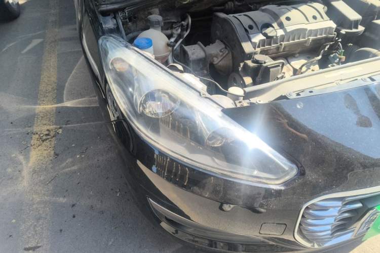 Used Peugeot 308 2012 1.6L Manual YouShang Edition Right Front Headlight