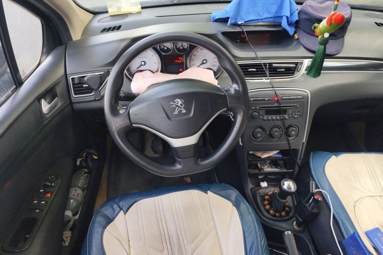Used Peugeot 308 2012 1.6L Manual YouShang Edition Steering Wheel