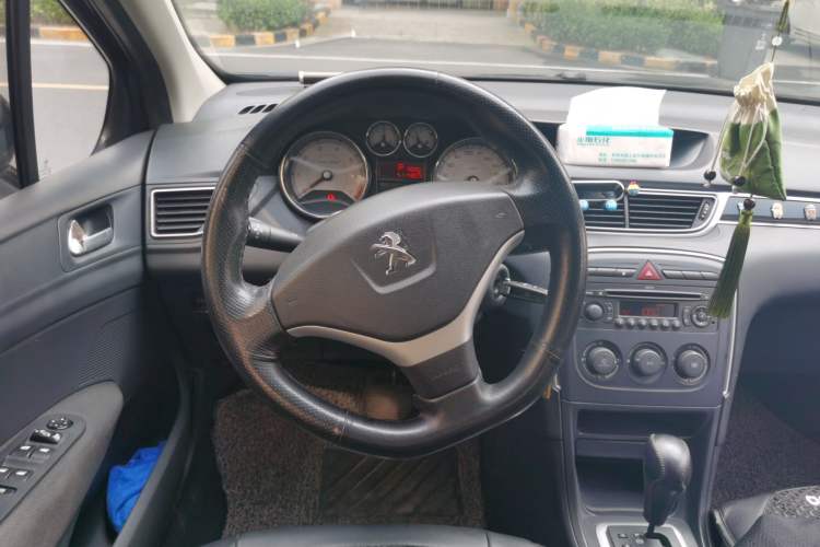 Used Peugeot 308 2012 1.6L Automatic YouShang Model Steering Wheel