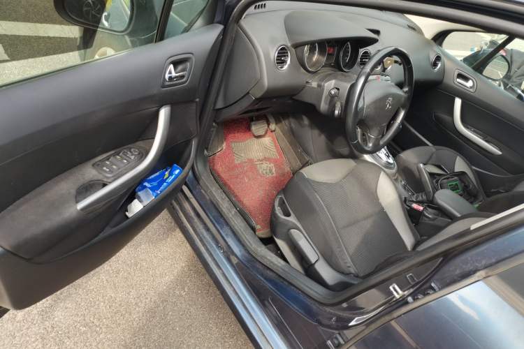 Used Peugeot 308 2012 1.6T SW Fashion Edition Driver Seat