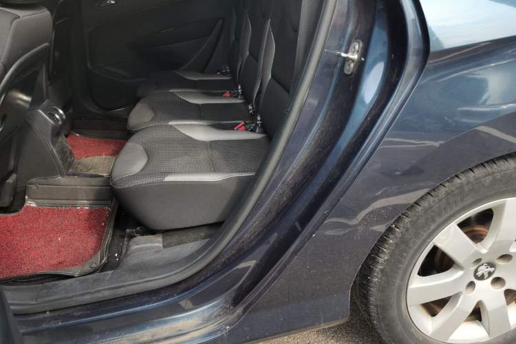 Used Peugeot 308 2012 1.6T SW Fashion Edition Left Rear Seat