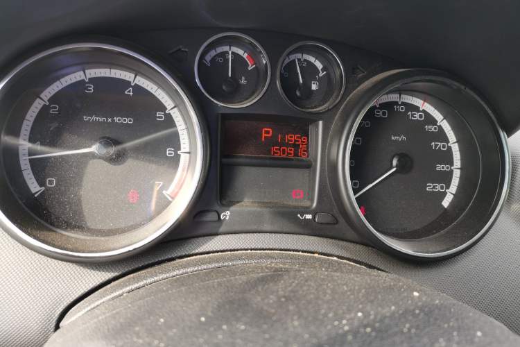 Used Peugeot 308 2012 1.6T SW Fashion Edition Odometer Close Up