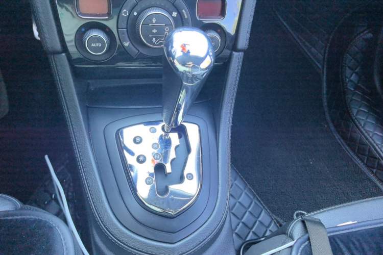 Used Peugeot 308 2012 1.6T CC Luxury Model Gear Lever