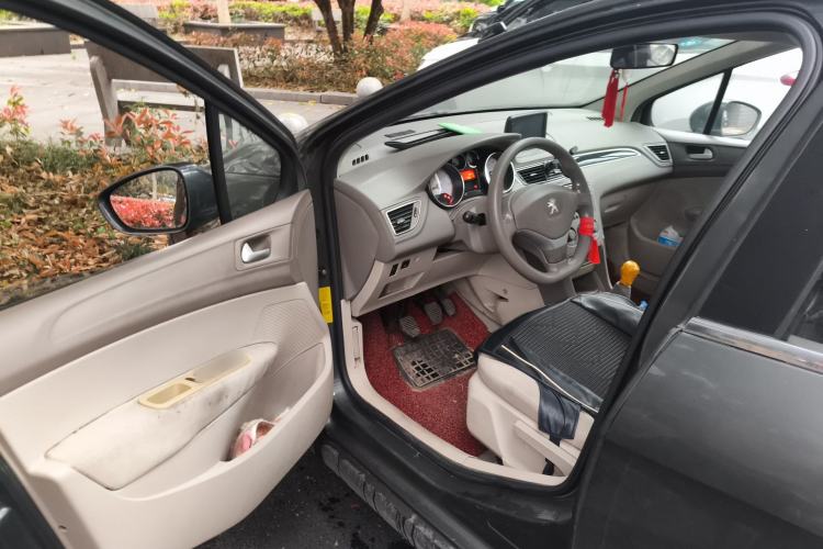 Used Peugeot 308 2012 1.6L Manual YouShang Edition Driver Seat