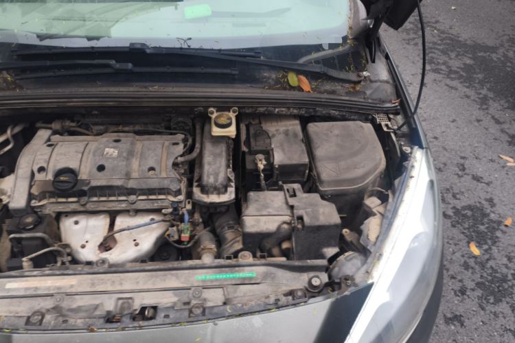 Used Peugeot 308 2012 1.6L Manual YouShang Edition Engine Bay Left
