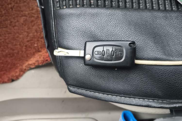 Used Peugeot 308 2012 1.6L Manual YouShang Edition Vehicle Key