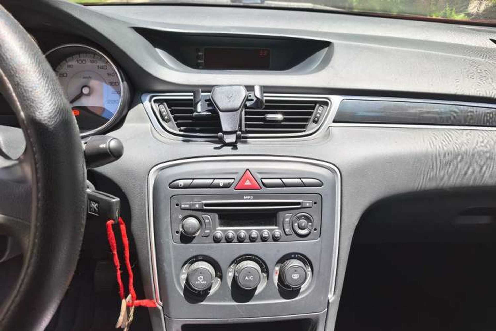 Used Peugeot 308 2012 1.6L Manual YouShang Edition Audio And AC Panel